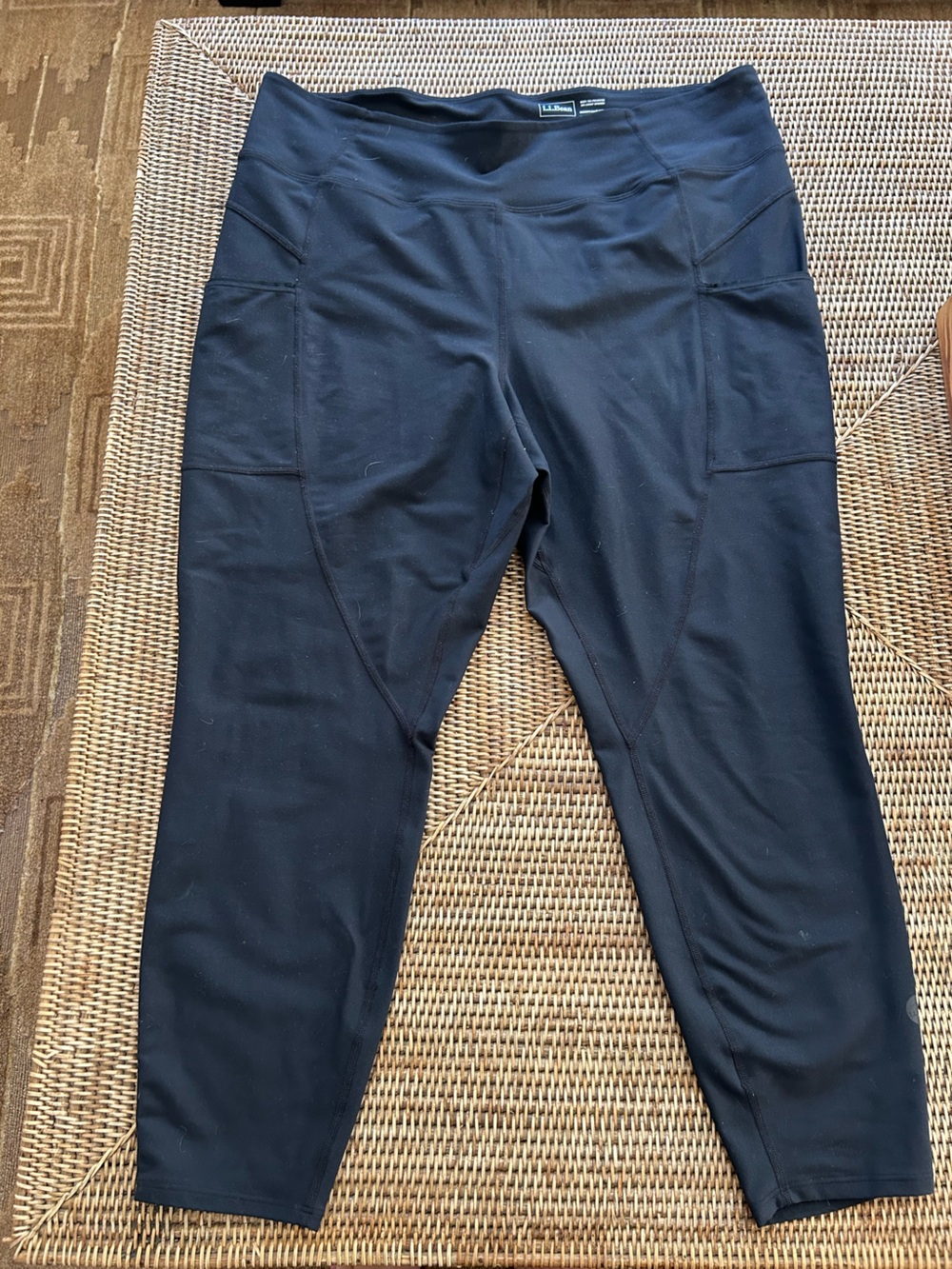 L.L. Bean Black Women's Athletic Leggings with Side Pockets